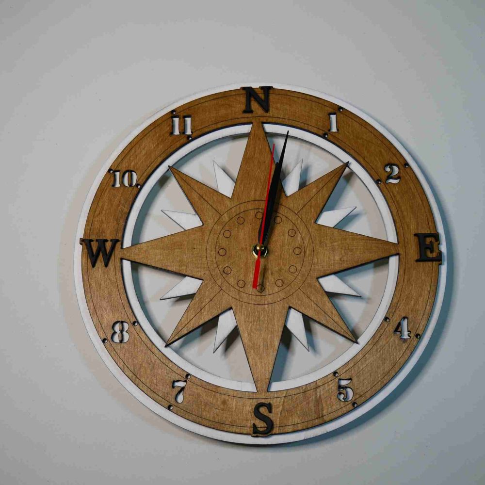 Orologio da Parete in Legno. Bussola