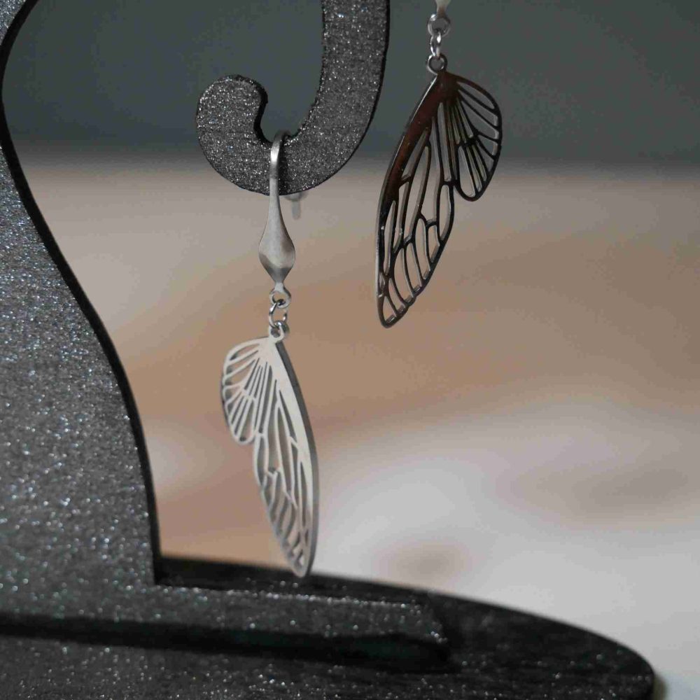Stile e Leggerezza: Orecchini "Butterfly Wings" in Acciaio Inossidabile