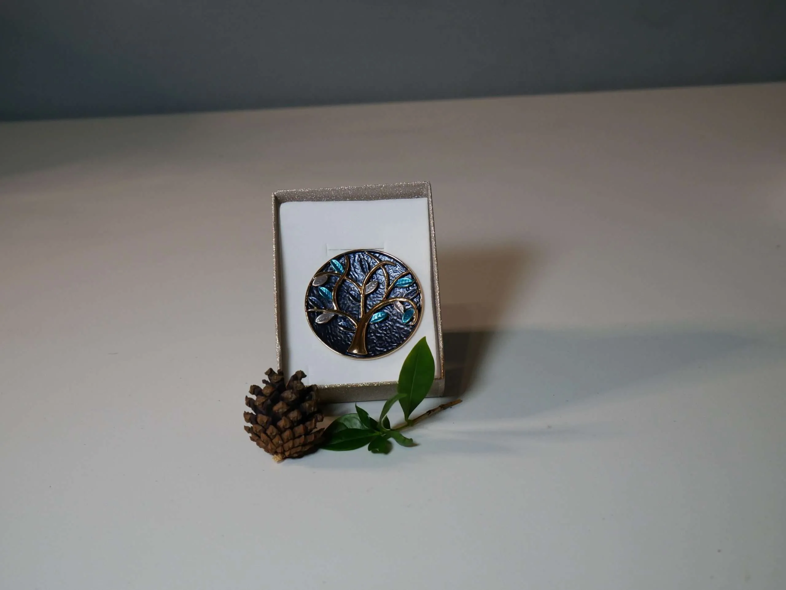 Spilla albero della vita in ottone smaltato - Image 2