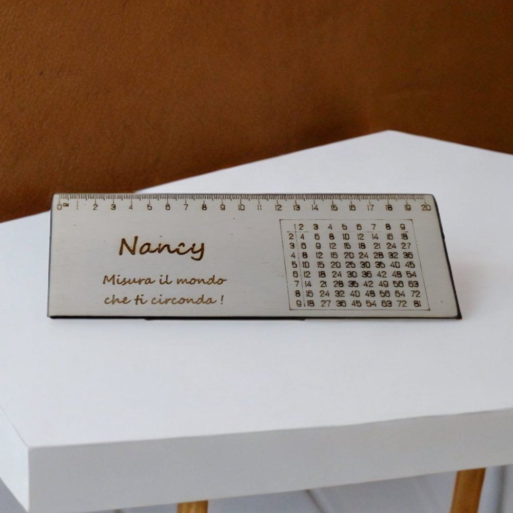 Righello Personalizzato con Moltiplicatore - Un Accessorio Educativo e Unico!