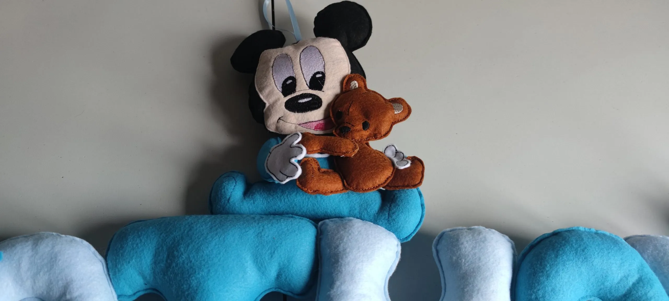 Banner Nome Personalizzato con Topolino abbracciato all'orsetto - immagine 5