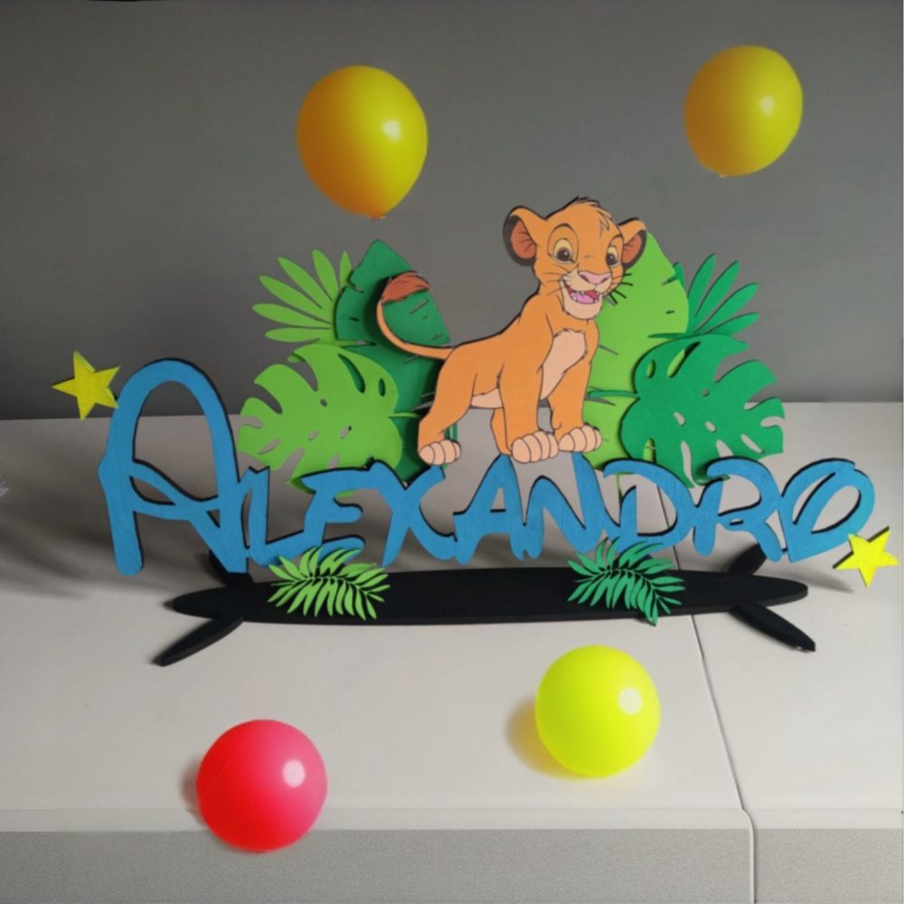 Banner Personalizzato "Re Leone" – Simba in Legno Dipinto a Mano