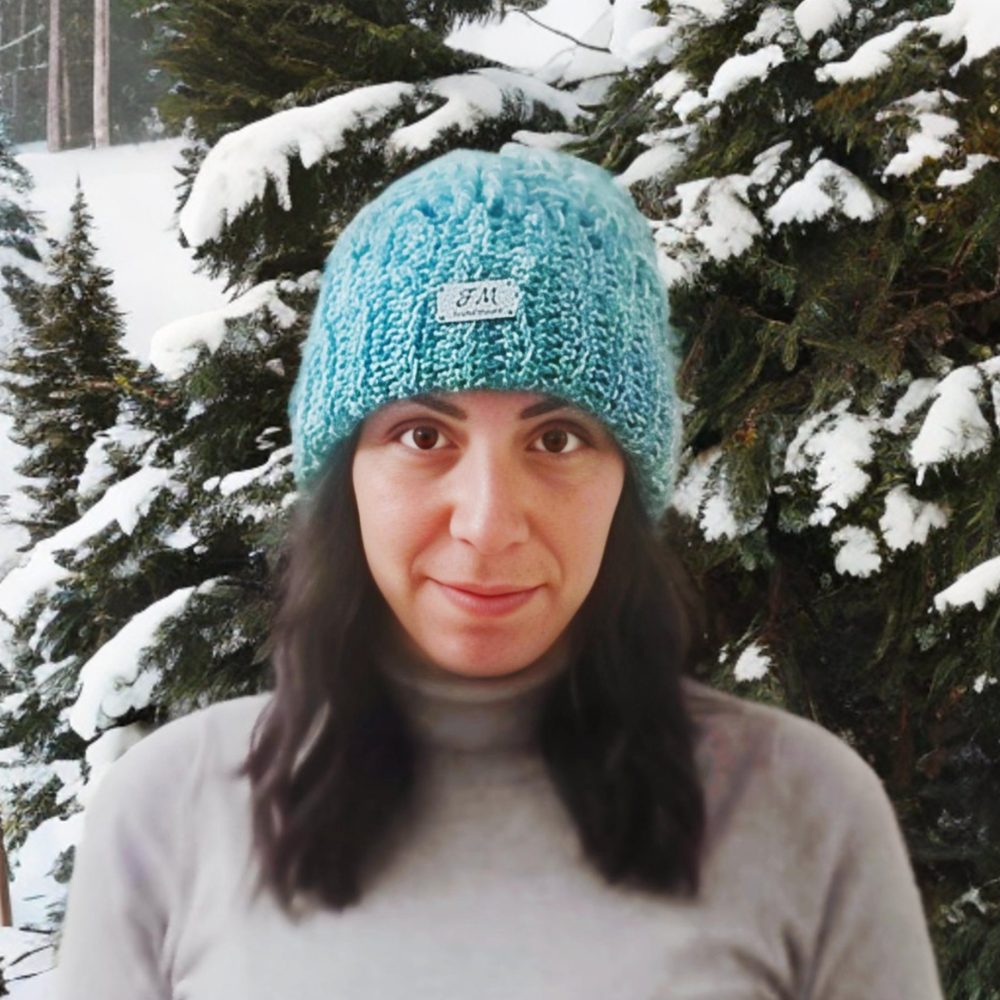 Cappello Artigianale all’Uncinetto in Lana - Morbido e Caldo