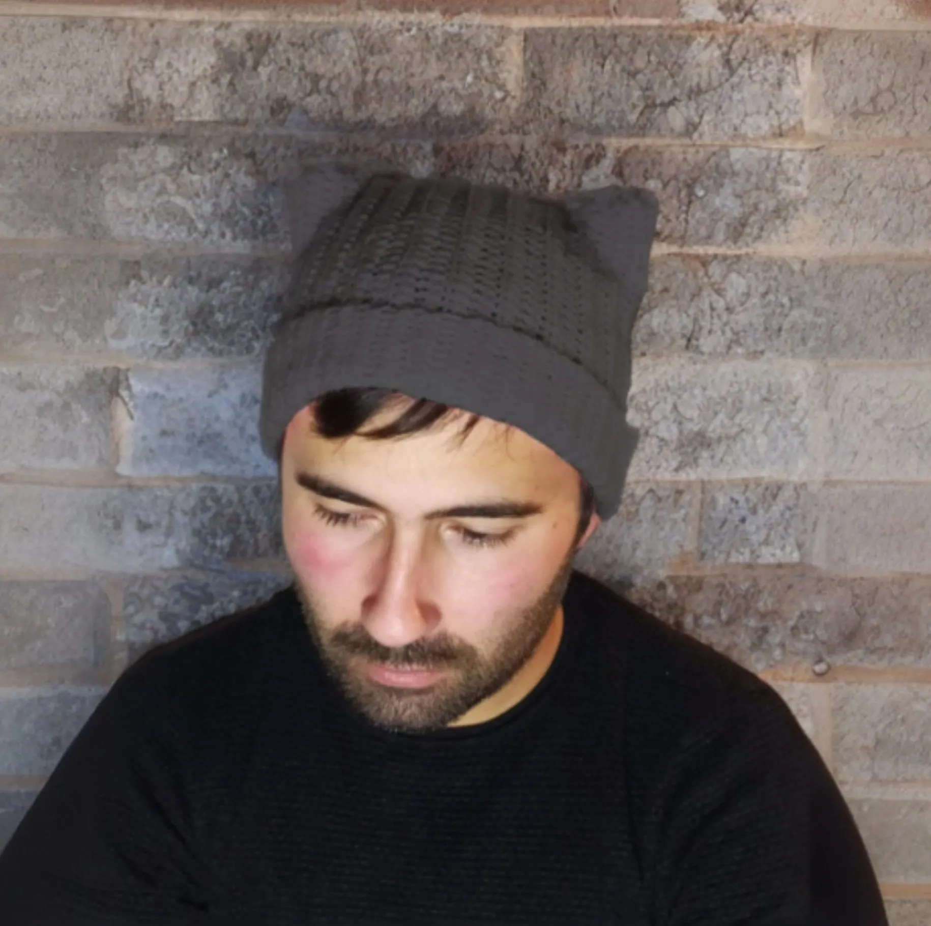 Cappello Artigianale all’Uncinetto con Orecchie da Gatto - Simpatico e Caldo