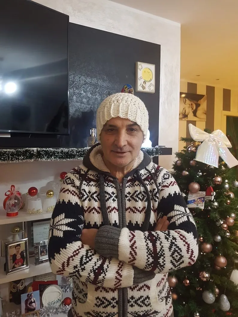 Cappello Lungo da Uomo all’Uncinetto - Artigianale e Elegante - immagine 2